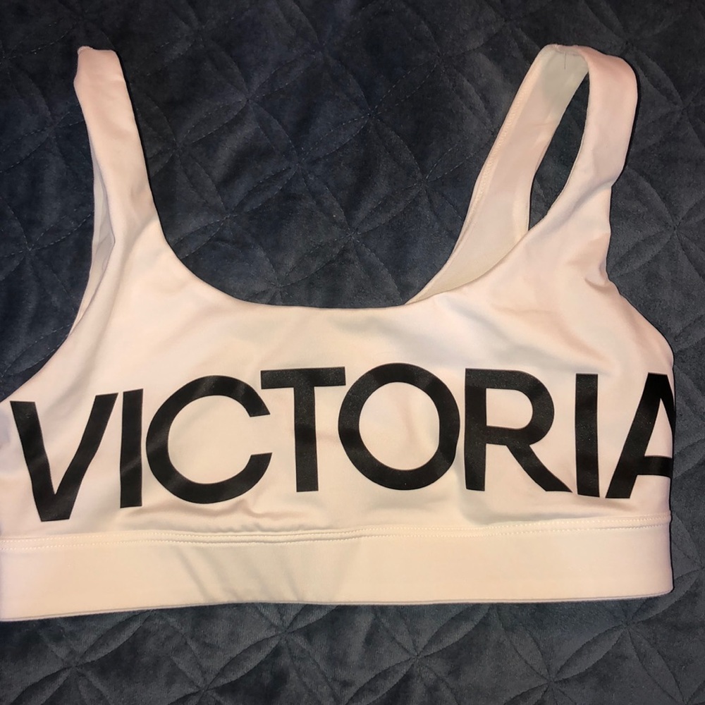 Victoria's Secret sports bra brand new never worn